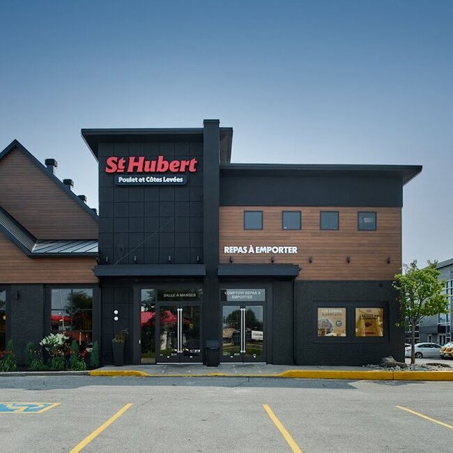 R&ocirc;tisserie St-Hubert - Restaurants pr&egrave;s de: J3E2T6