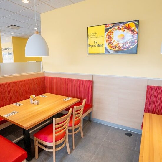 Cora Déjeuners et dîners - Restaurants de Montréal