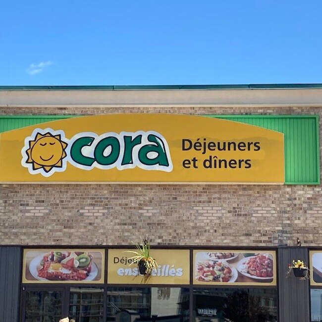 Cora D&eacute;jeuners et d&icirc;ners - Restaurants D&eacute;jeuners, Am&eacute;ricains, Poutines pr&egrave;s de: J2G4E8