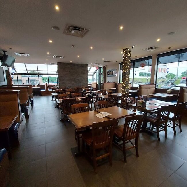 Nickels Deli & Bar - Restaurants Am&eacute;ricains Ouverts mardi Saint-J&eacute;r&ocirc;me