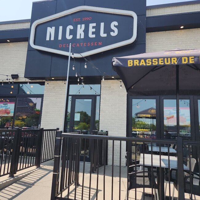 Nickels Deli & Bar - Restaurants Brunch pr&egrave;s de: H9S5J9