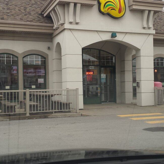 R&ocirc;tisseries Au Coq - Restaurants Terrasses Ouverts midi Lanaudi&egrave;re (Rive-Nord)