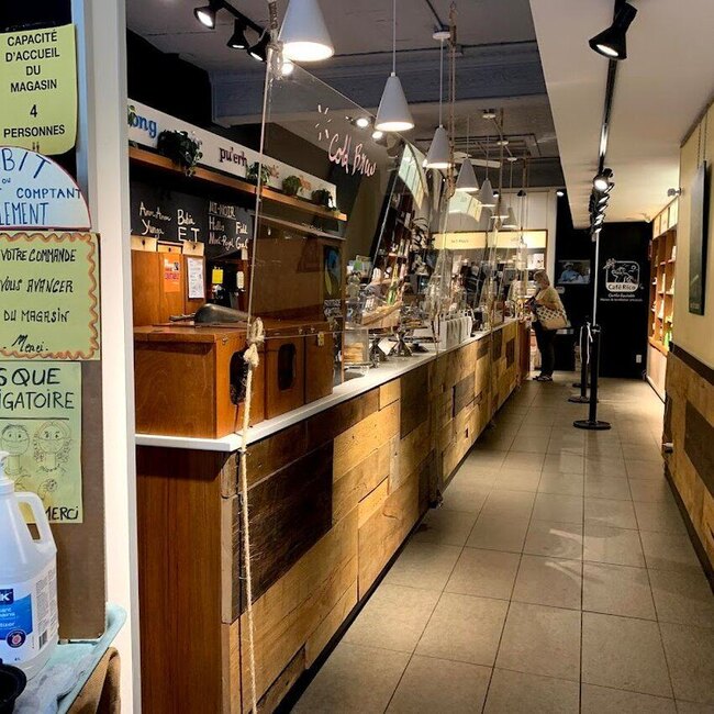 Caf&eacute; Rico -  Restaurants Near: H2J1X2