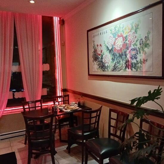 Dragon Magnifique - Restaurants pr&egrave;s de: H1T1E2