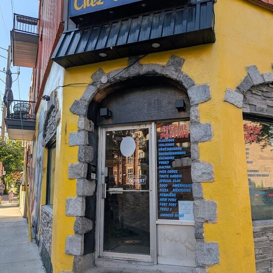 Chez Claudette - Breakfast, Bagels, Poutine Restaurants in Montreal