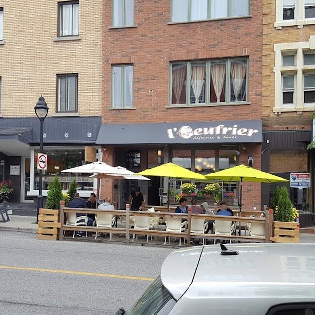 L'Oeufrier - Restaurants pr&egrave;s de: H2L1P8