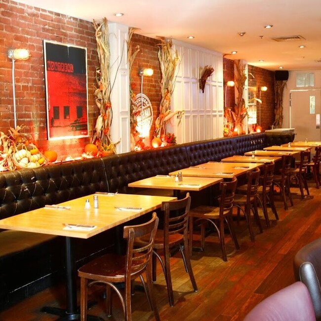 Burger Bar Crescent - Restaurants Am&eacute;ricains, Cor&eacute;ens pr&egrave;s de: H2V4E8