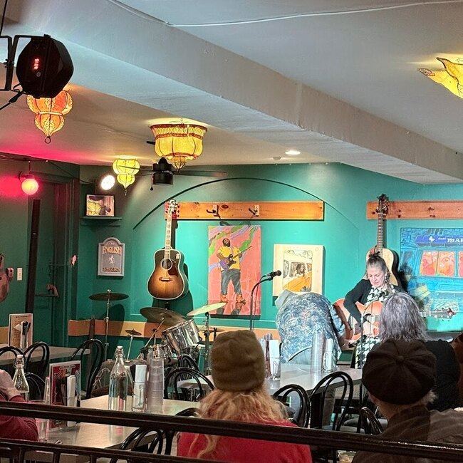 Mariposa - Restaurants Th&eacute;, Caf&eacute;s pr&egrave;s de: H3S2B2