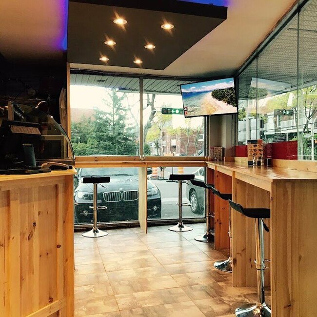 Pendeli's Pizza Restaurant Montréal: Menu, Avis & Réserver (2026)