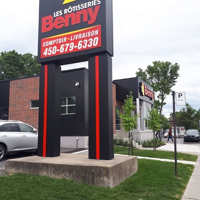 R&ocirc;tisserie Benny - Restaurants pr&egrave;s de: J4P1X1