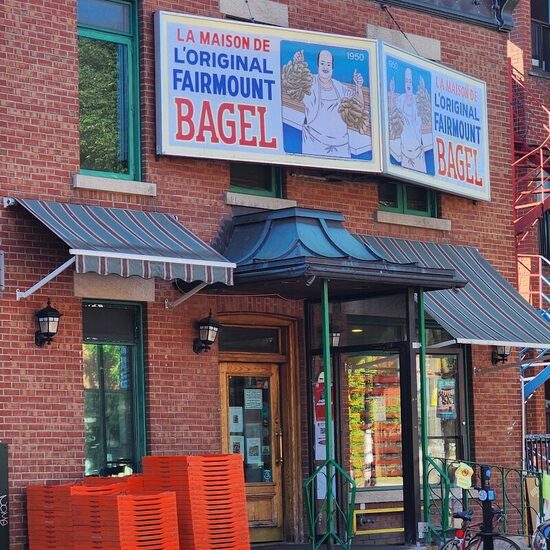 Fairmount Bagel Bakery - Bagels de Montréal