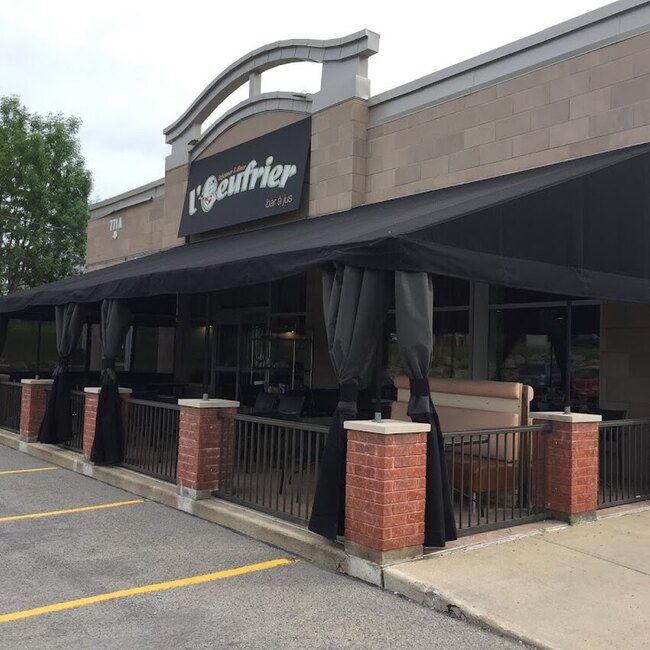 L'Oeufrier - Saint-Eustache Parking Available Restaurants