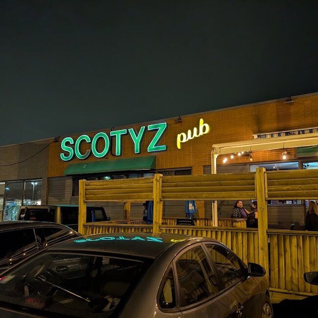 Scotyz Bar and Grill - Restaurants pr&egrave;s de: J4Z3G1