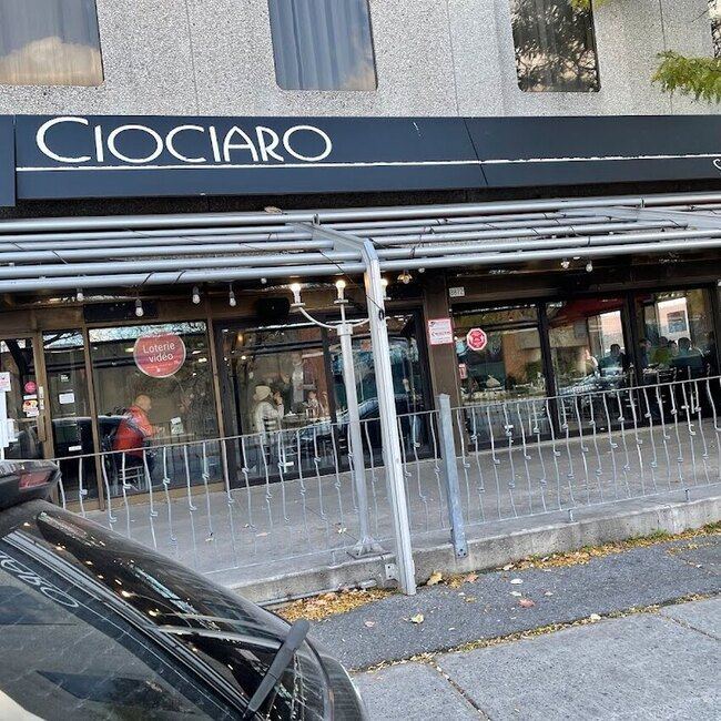 Ciociaro Sports Bar & Grill - Restaurants Bienvenue aux groupes Ouverts tard Montr&eacute;al