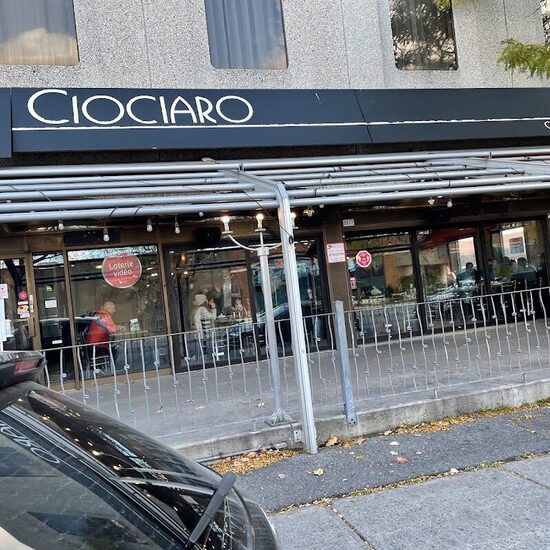 Ciociaro Sports Bar & Grill - Delis in Montreal