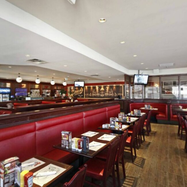 Dunn's Famous - Restaurants Near: H7T1R7