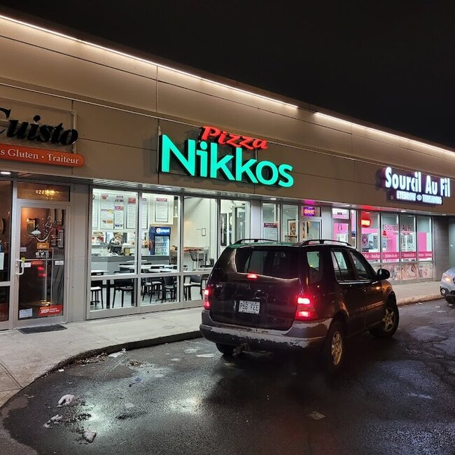 Pizza Nikkos Dollard-des-Ormeaux Restaurant: Menu, Reviews & Reserve (2026)