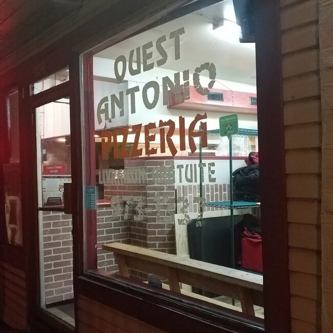 Ouest Antonios Pizzeria - Restaurants Grecs Montr&eacute;al