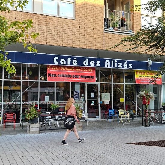 Café Des Alizés - Restaurants Bistro, Cafés de Montréal