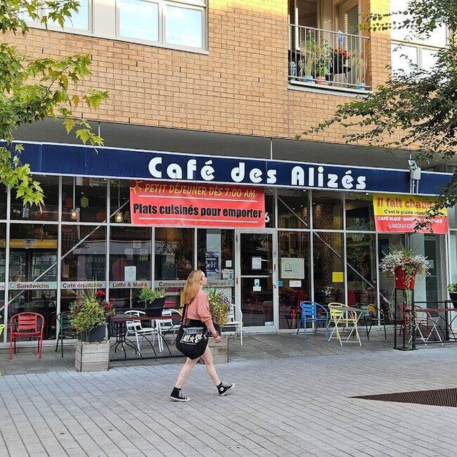 Caf&eacute; Des Aliz&eacute;s - Restaurants pr&egrave;s de: H3J1R1