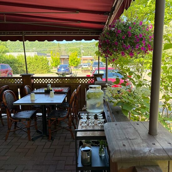 Le Coq Chantant - Restaurants de Montréal