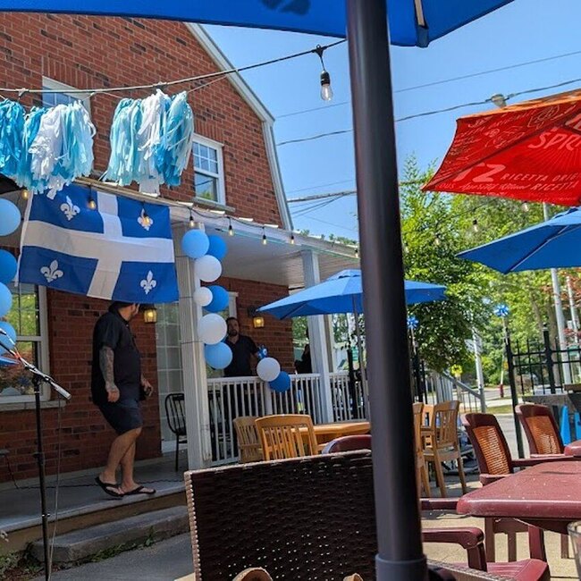 Caf&eacute; Saint-Paul - Restaurants in La Prairie