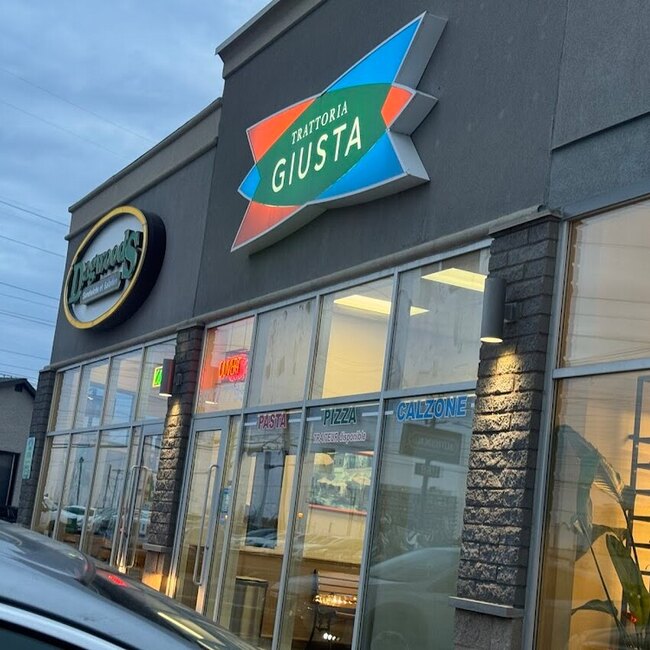 La Trattoria Giusta - Restaurants pr&egrave;s de: H7P1V6