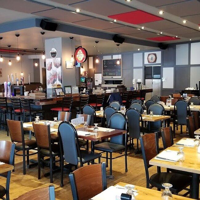 La Porte des Laurentides - Saint-Lin-Laurentides Canadian Restaurants