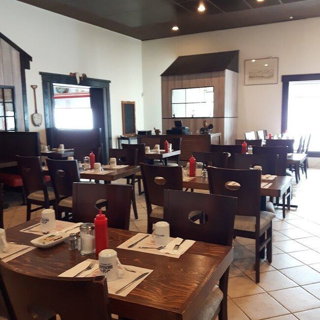 Au Champ Du Coq - Sainte-Marthe-sur-le-Lac Restaurants