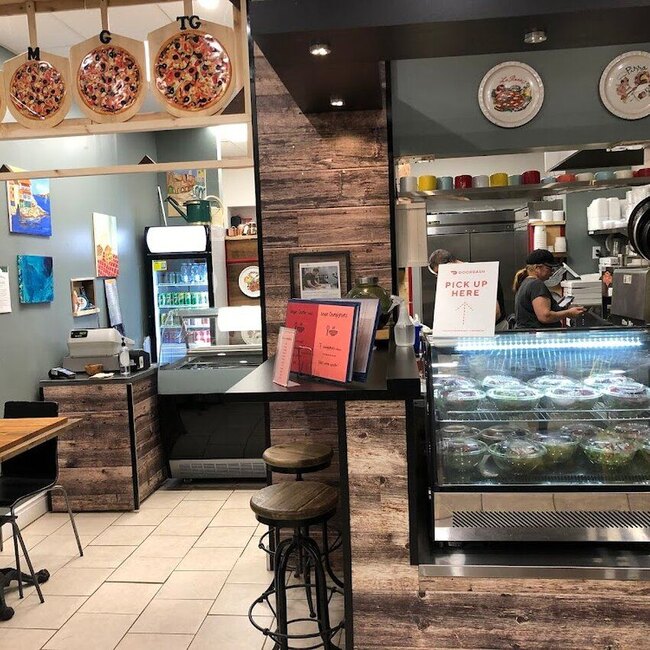 Pizzeria 5 Saveurs -  Restaurants Near: H3E0B4