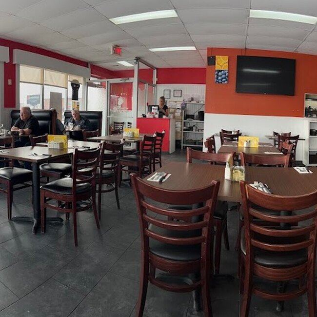 Restaurant Le Saint-Laurent - Saint-Eustache Takeout Available Restaurants