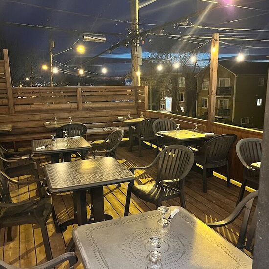 Au Coin du Vietnam - Restaurants près de: J1H5G1