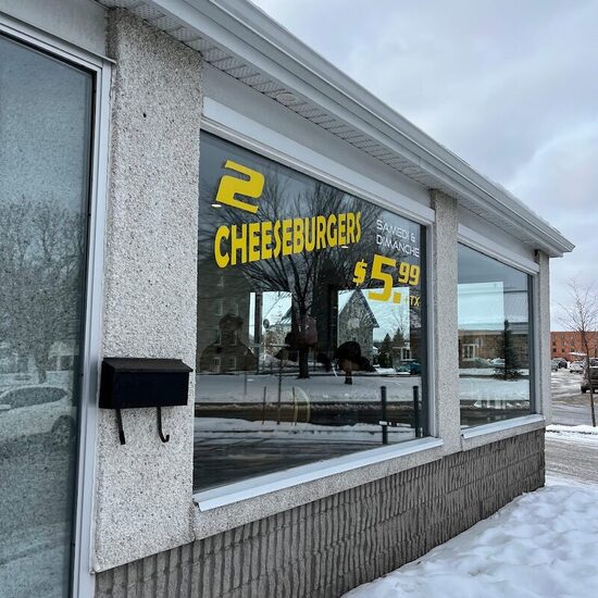 Au Coin du Hamburger - Fish & Chips, Poutine, Breakfast Restaurants in Mascouche