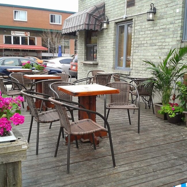 Labelle -  Restaurants Near: J8H1R4