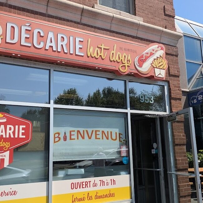 Décarie Hot Dog Montreal Restaurant: Menu, Reviews & Reserve (2026)