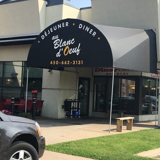 Au Blanc d'Oeuf - Poutine, Breakfast, American Restaurants in Vimont