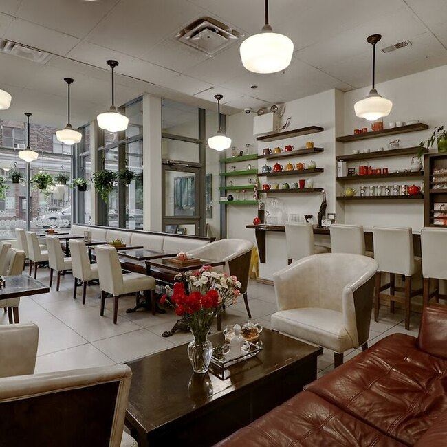 Salon de th&eacute; Cha&iuml; Tea Lounge - Healthy Restaurants in Downtown