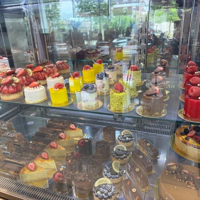 Chez la Petite Madeleine - Restaurants pr&egrave;s de: J4Y0B3