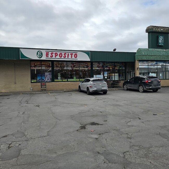 St-Viateur Bagel - Restaurants pr&egrave;s de: H4M2L4