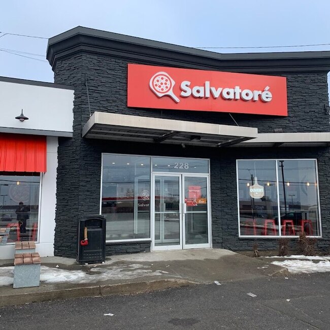 Pizza Salvator&eacute; - Restaurants in Beauport
