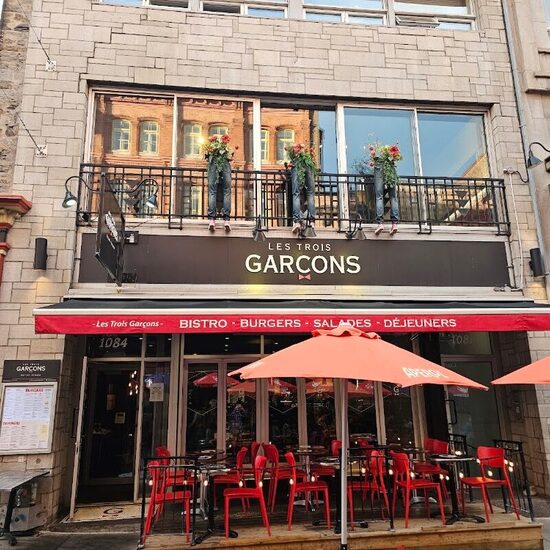Les Trois Garçons - Burgers, Sandwiches Restaurants in Quebec