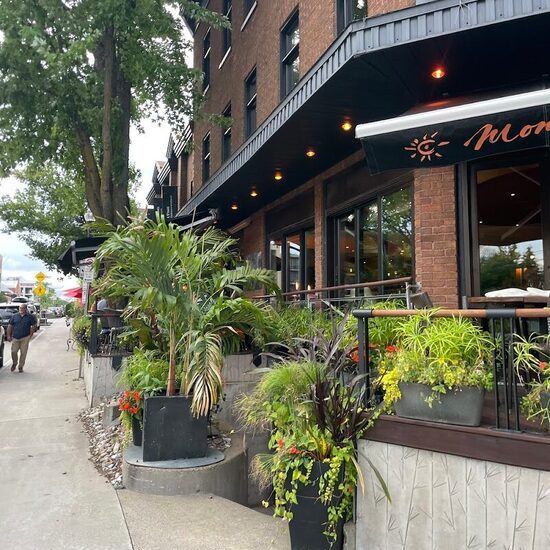 Montego - Grill, Italian Restaurants in Quebec