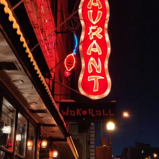 Wok N Roll - Asian, Poke Bowls, Vegetarian, Healthy, Vegan Options Restaurants in Quebec