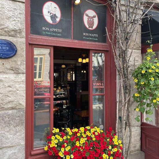 Le Petit Coin Latin - Restaurants Burgers, Pizza, Du Terroir, Salades, Tartares de Québec