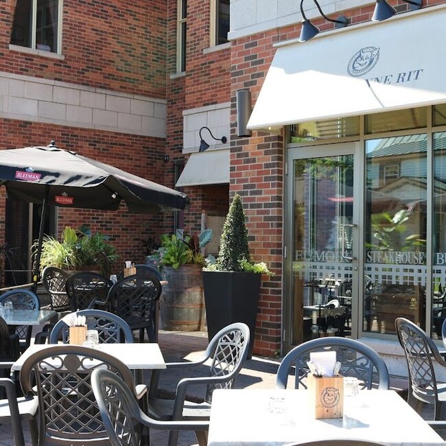 La Cochonne Rit - Montreal Oyster Bar / Raw Bar Open Lunch Restaurants