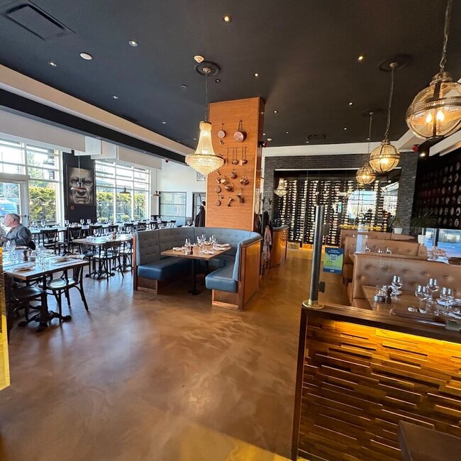 Chez Lionel Boucherville Restaurant: Menu, Reviews & Reserve (2026)