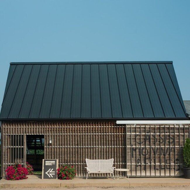 Cassis Monna & Filles - Water View / Waterfront Restaurants in Quebec