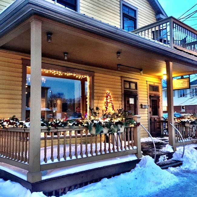 Avocado Sushi du Village Restaurant