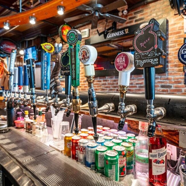 Scanner Bistro - Pubs, Terrace, Great selection of beers Restaurants in Quebec