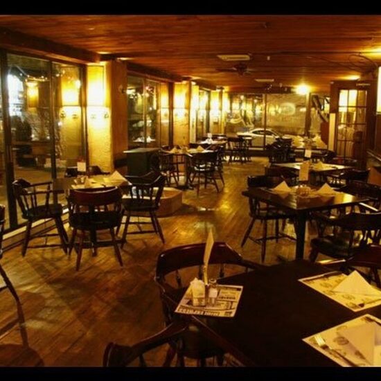 Brasserie Le Manoir Lachine - Restaurants Grecs, Grillades de Montr&eacute;al